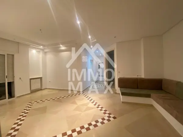 a louer étage de villa à Menzah 5
