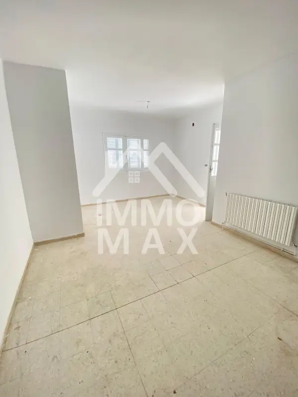 A louer un appartement s+3 à El Menzah 9