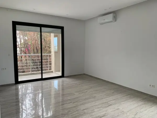 A louer un appartement s+2 à el menzah 5 au 2éme étage sans ascenseur