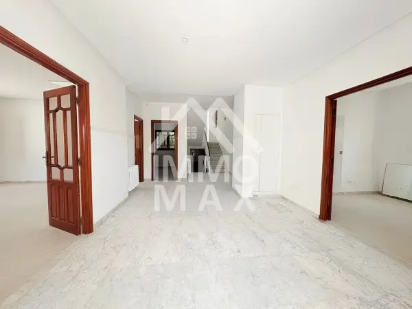 A louer une villa à usage bureautique à el menzah 5