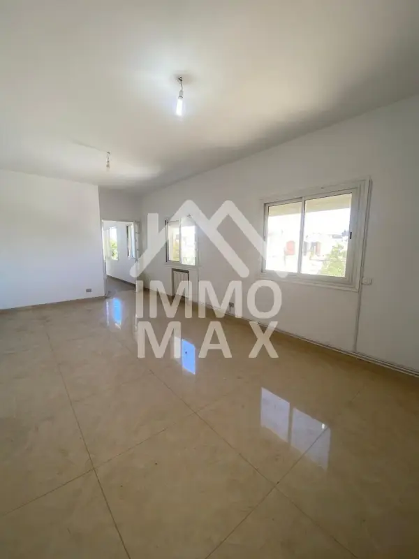 A louer un étage de villa s+4 à El Menzah 5